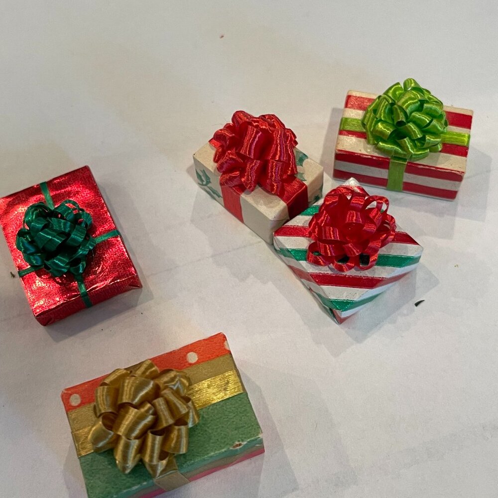 Miniature Dollhouse Lot of 5 Wrapped Christmas Presents/Gifts Handmade